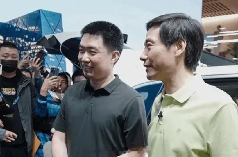 李想有点嚣张了，李想做客《罗永浩的十字路口》节目，李想表示，雷军是除了他之外，这