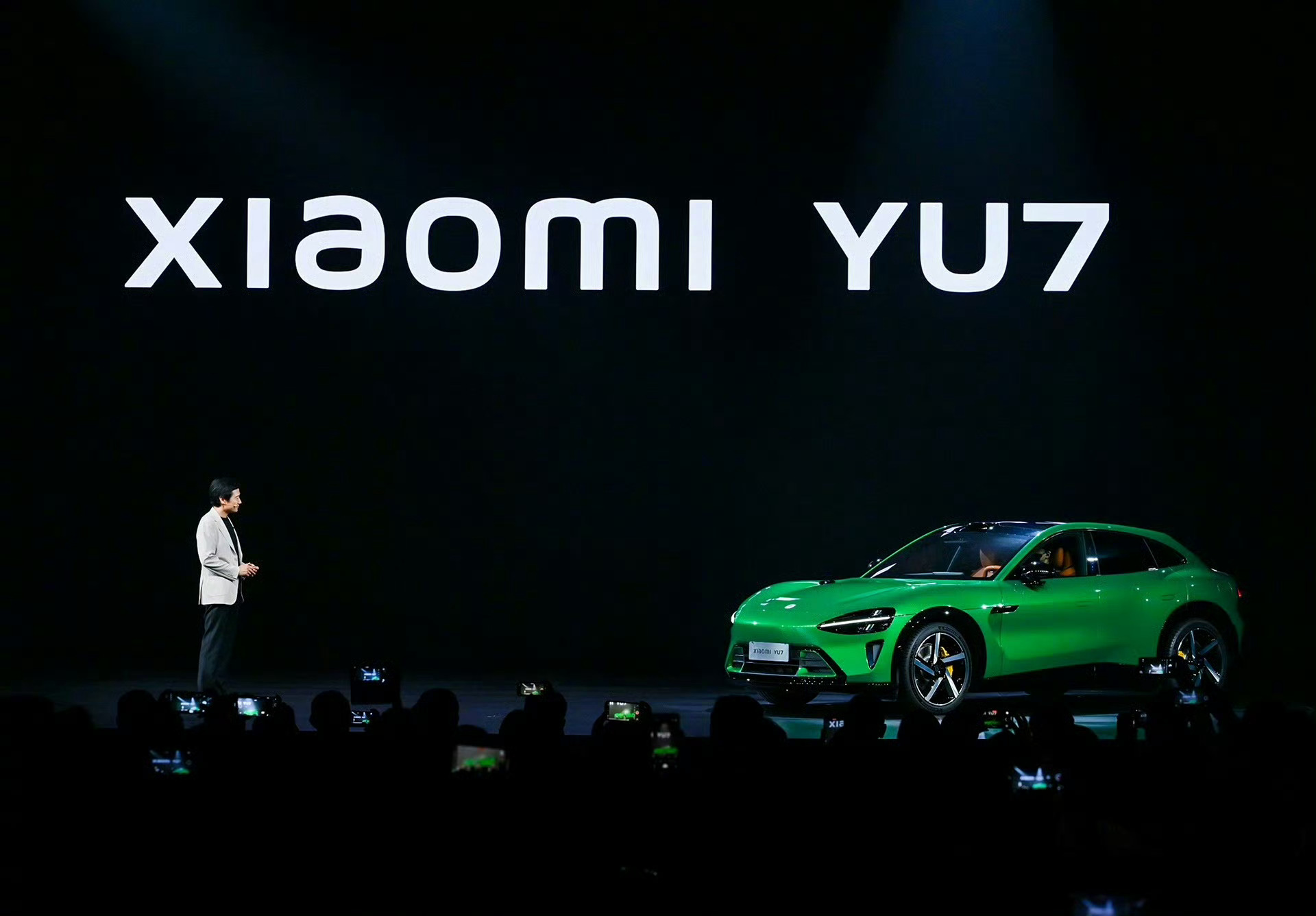 小米YU7售价不可能23.59万前段时间发布会看得热血沸腾吧，YU7标准版就是瞄