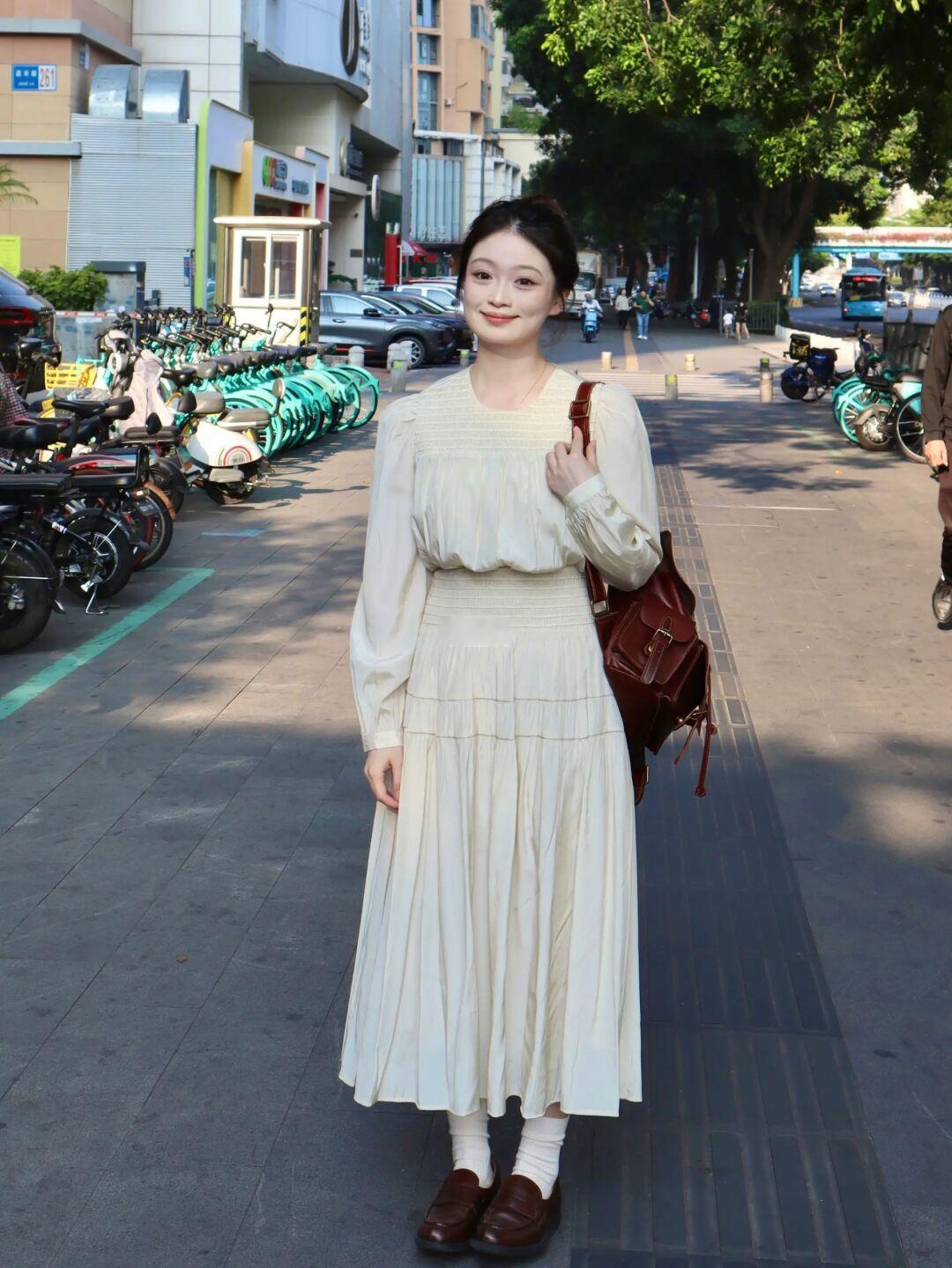 微胖女孩秋天的漂亮衣服也太多啦！！！