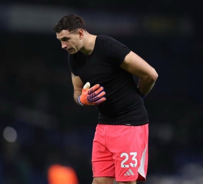 切尔西1比2阿斯顿维拉 🧤迪布的的阿斯顿维拉豪取11连胜，🔝这是他们近111