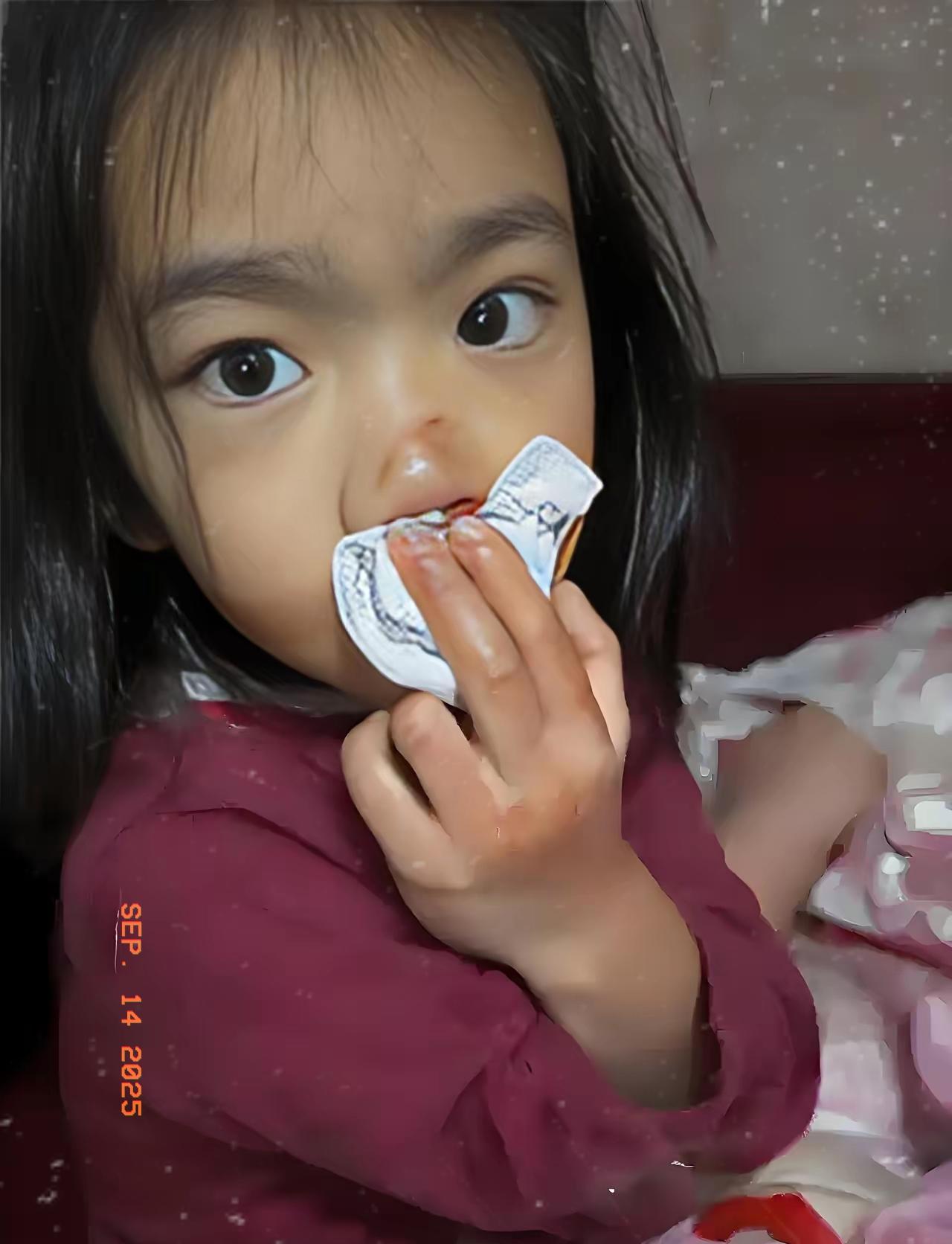 今天刷到个事儿，气得我心窝子疼！

5岁的小丫头片子，就因为不会刷碗，居然被亲奶