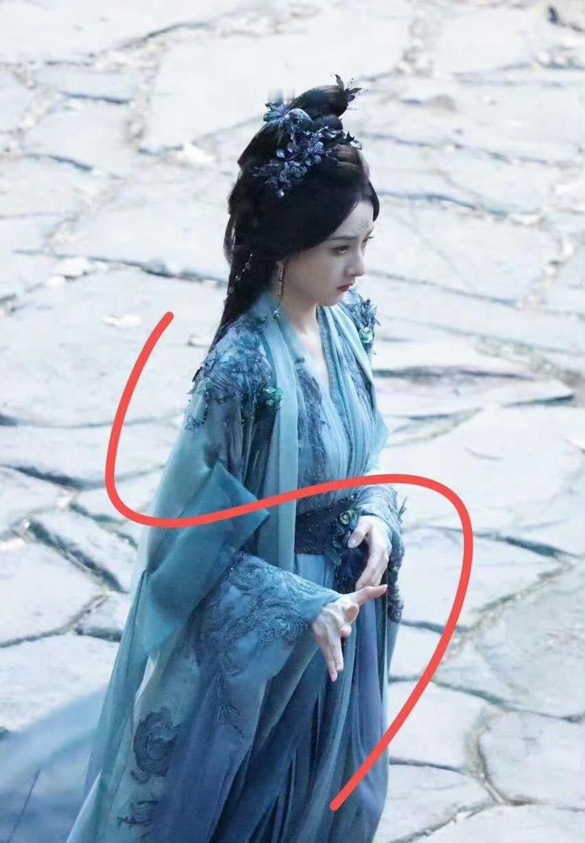 宋祖儿聊斋造型脸蛋在线，身材在线，仪态在线，演技在线，宋祖儿拿什么输 ​​​