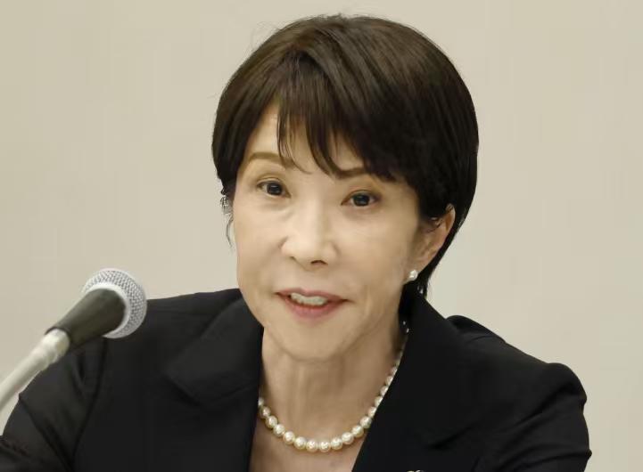 又被批，日本首相扛不住！ 根据日本共同社、央视新闻的报道，就在今天（8月10日）