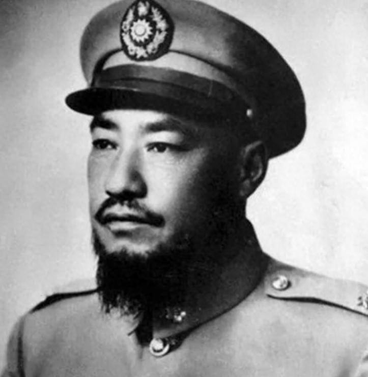 放弃定西，退守兰州，为何马步芳连派两人力劝马继援撤回兰州？
 
1949年8月，