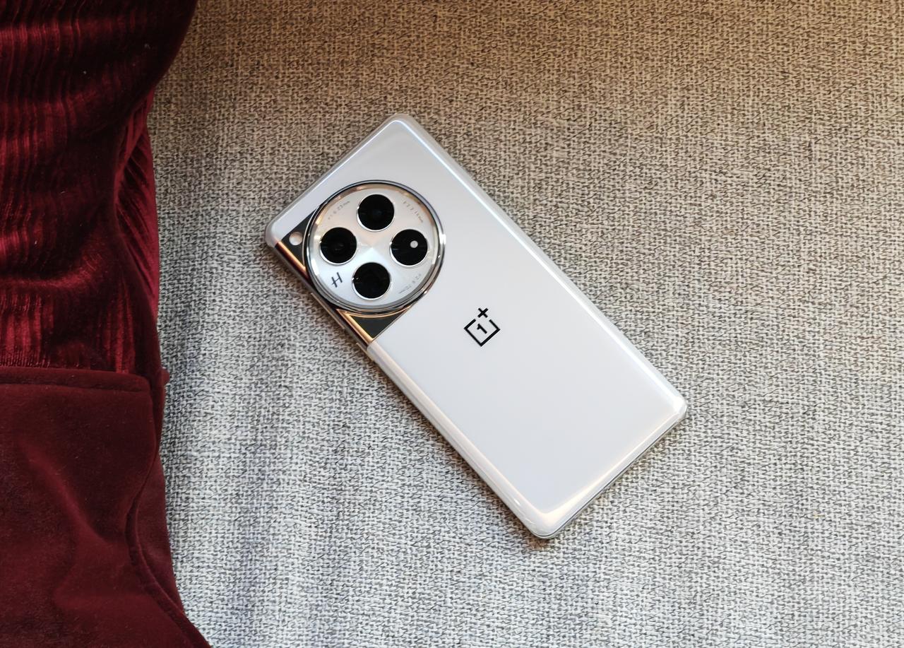 一加7 Pro终于钉不住了！打算换新机了，用了4年多的时间，也确实够本了。

看