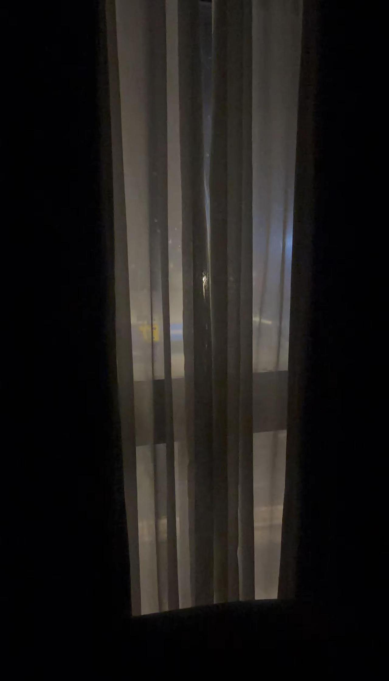 我真的要疯了😭😭😭😭有没有像我其实好困，好累好疲惫，好想睡觉，就是翻来覆