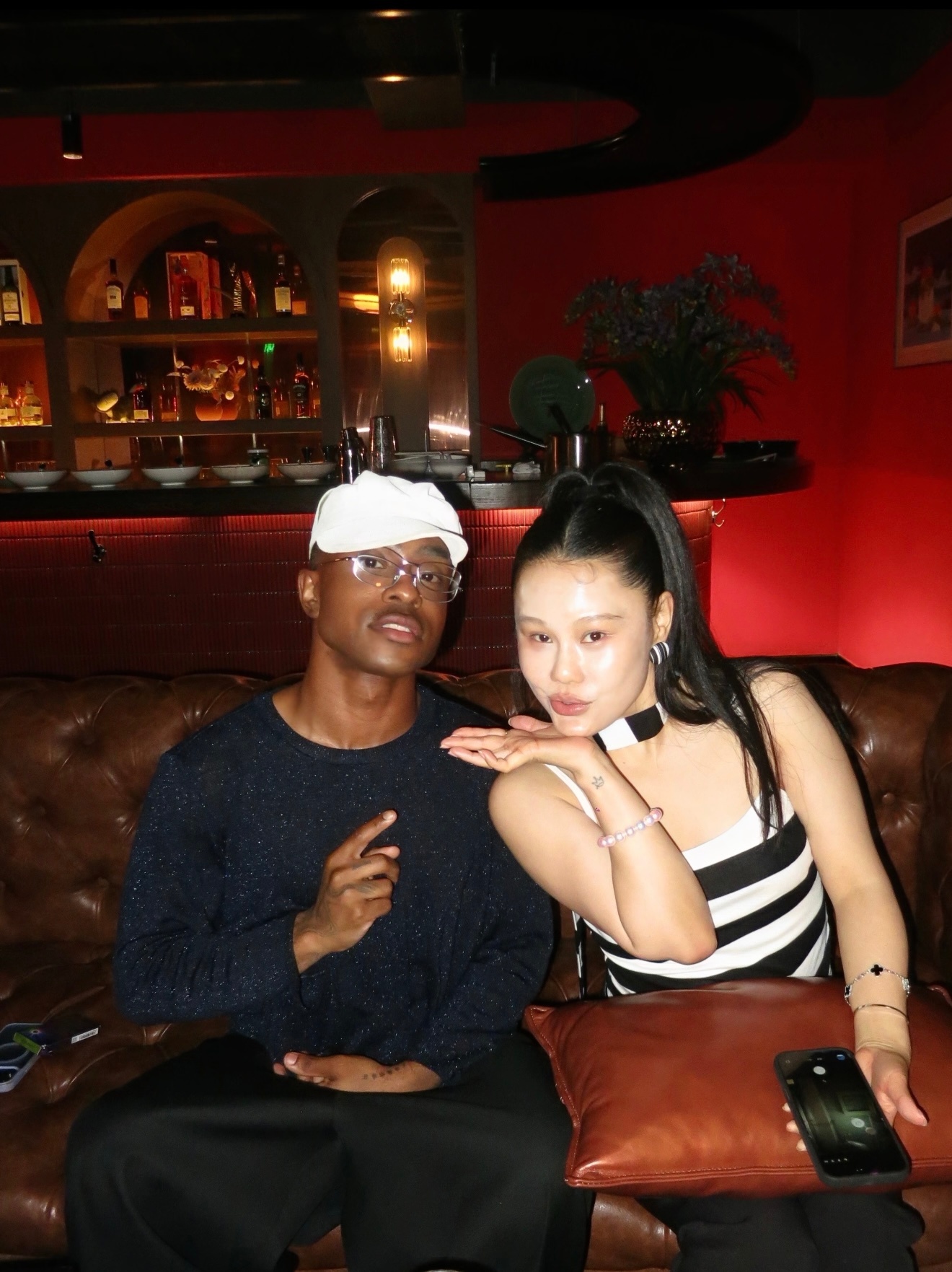 妈呀Tia洛杉矶场的嘉宾是Bren Joy，我歌单里一大堆他的歌，Tia的社交朋
