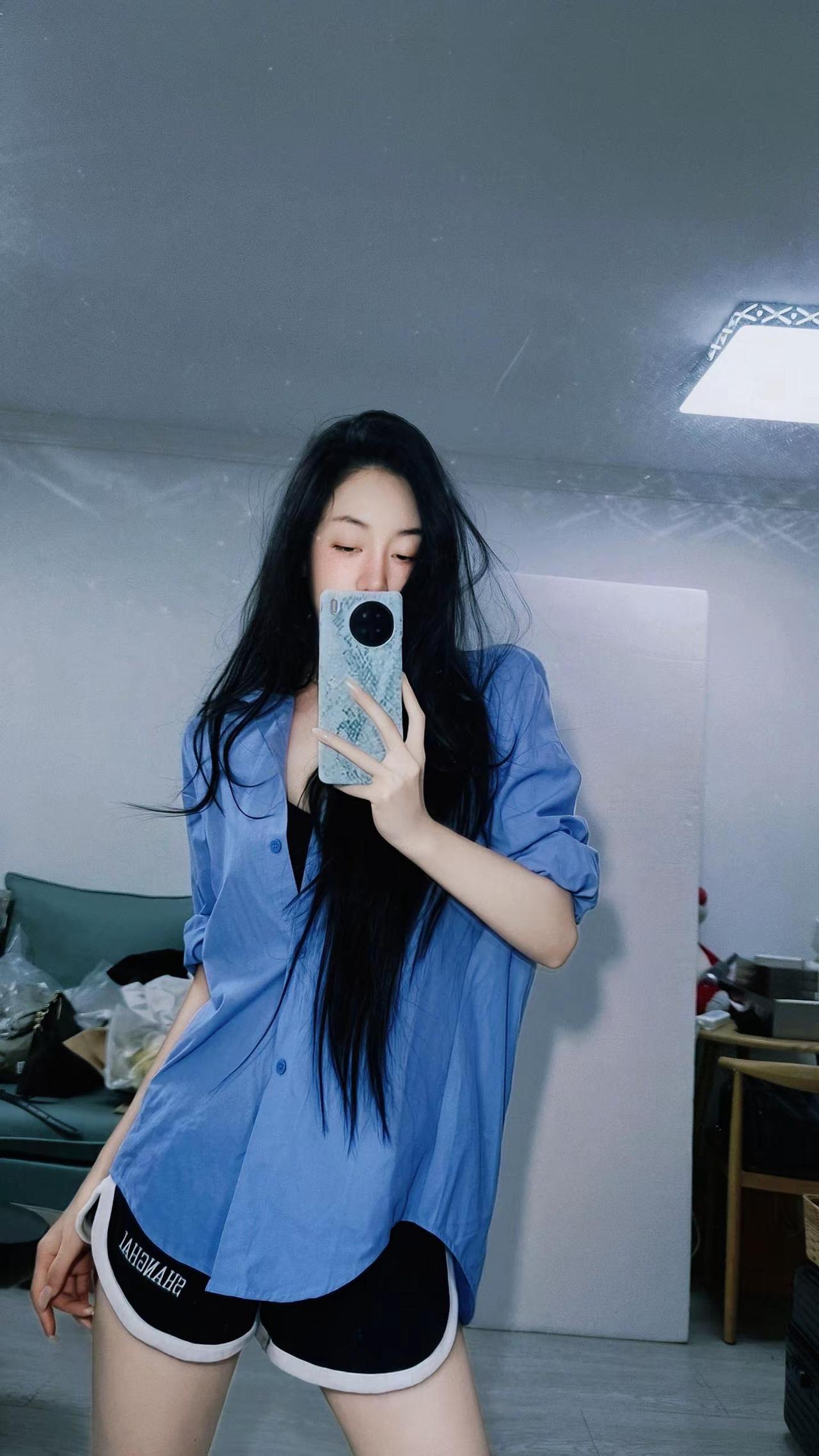 知道自己怎么得罪人的吗?你长得显年轻身材又好会穿搭又善良善于表达自己还会展现自己