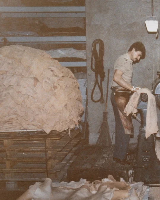 ✨ 托斯卡纳植鞣真皮：跨越世纪的工艺传承 ✨