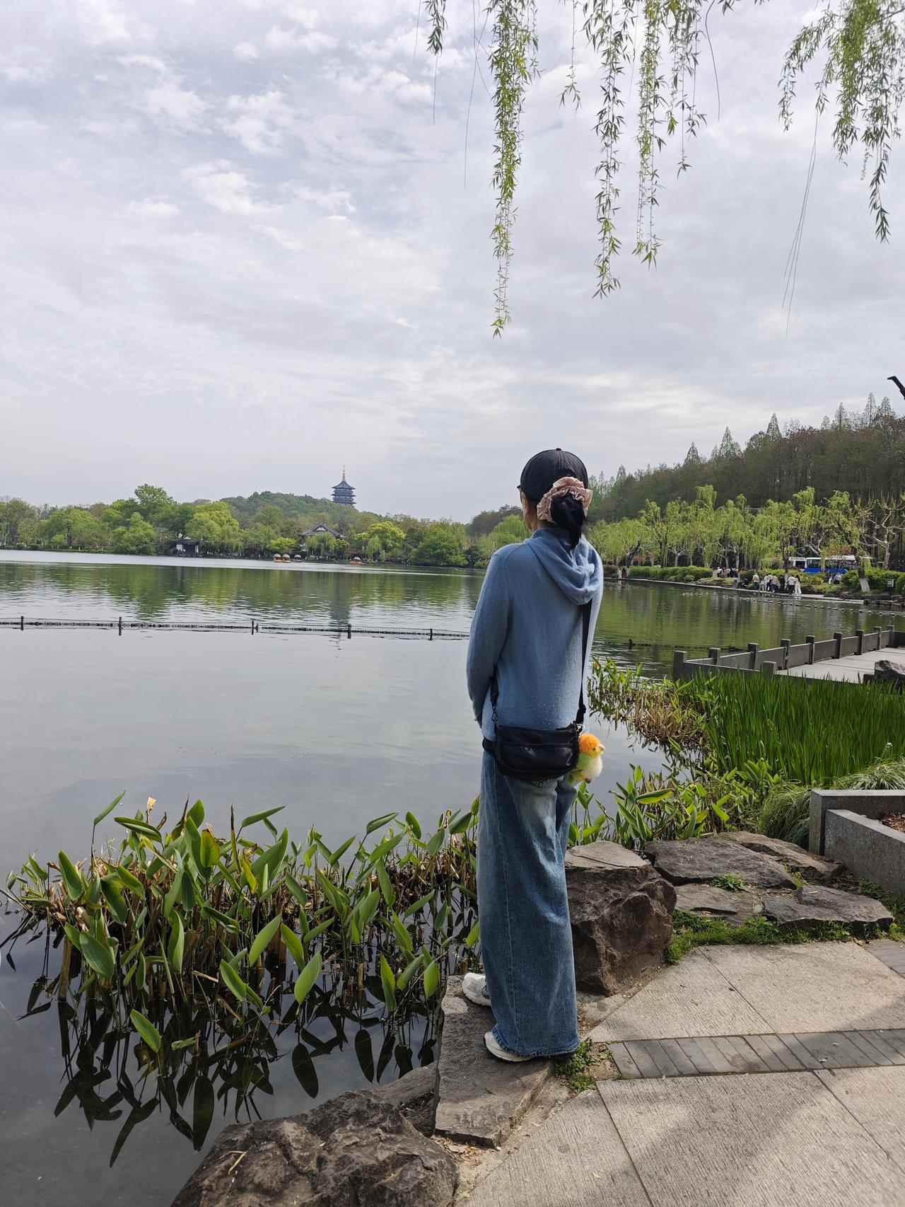 我没事总是喜欢来杭州法喜寺走走，来洗涤和净化自己的心灵。我在法喜寺黑板上看到这样