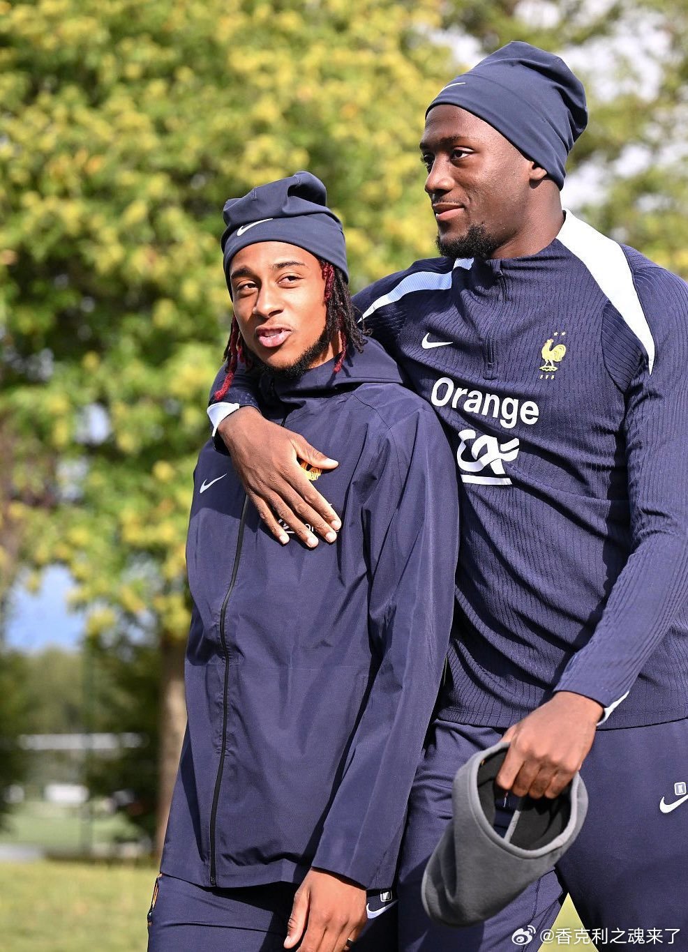 两人开始传销吧 图并非现在的图