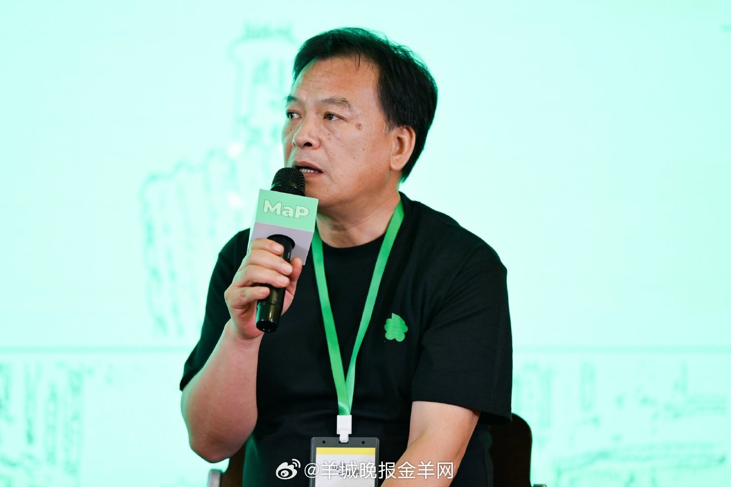 将于8月15日公映的电影《坪石先生》，近日在主办的山海训练营举行内部放映交流。训