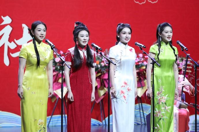 鼓曲社锦州专场圆满结束，上座率有保障，台下观众很热情。鼓曲社派出了四位鼓曲社演员