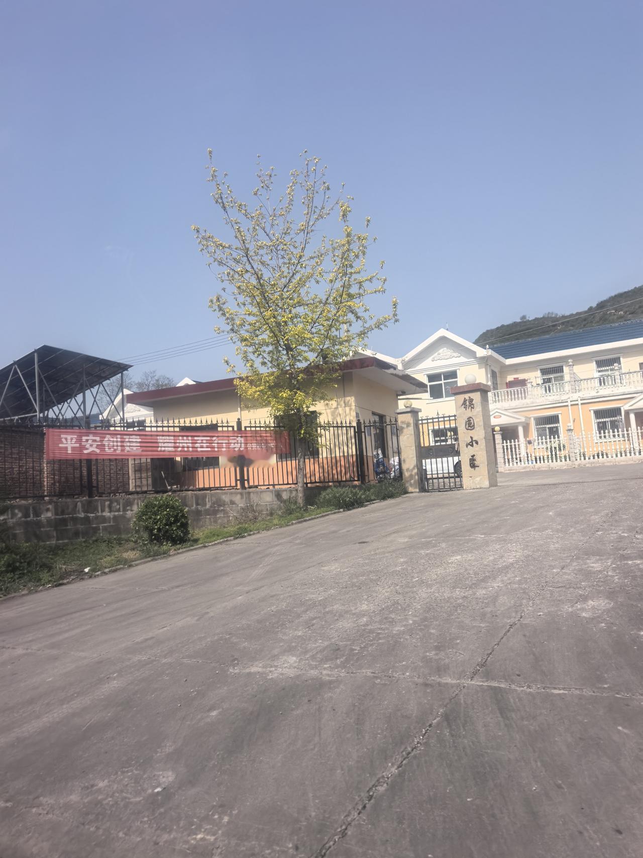 有感于动土作业审批之困
上午与施工单位一同踏勘一处涉及多方交叉的动土作业点，现场