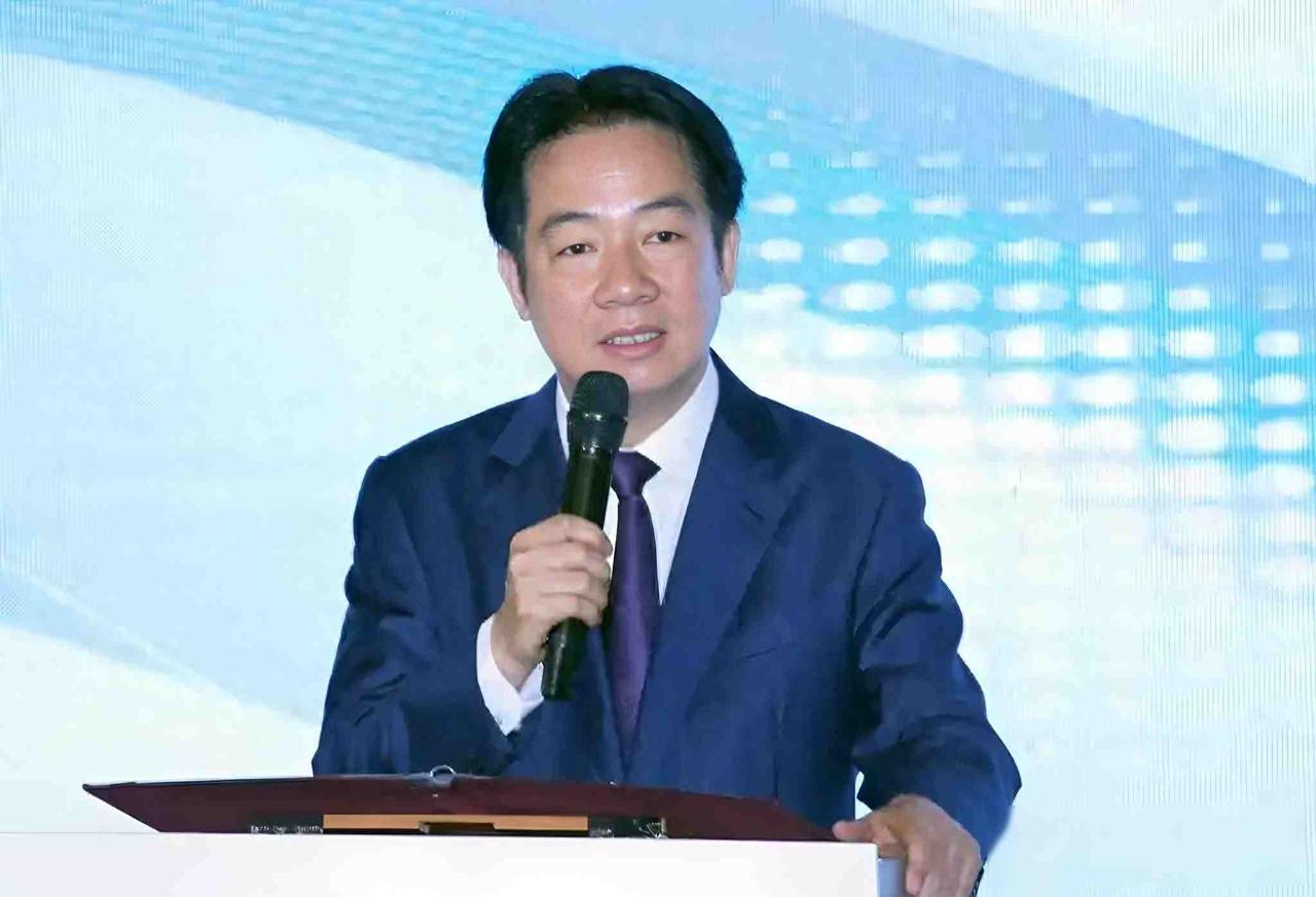 最近台湾那边选出一个年度关键词，就是“罢”这个字，不是罢工也不是罢课，单单一个“