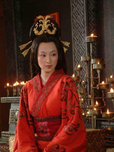 50 + 林静仍是卫子夫模样！《汉武大帝》时期的颜值未减，巴掌脸抗衰优势明显，皮