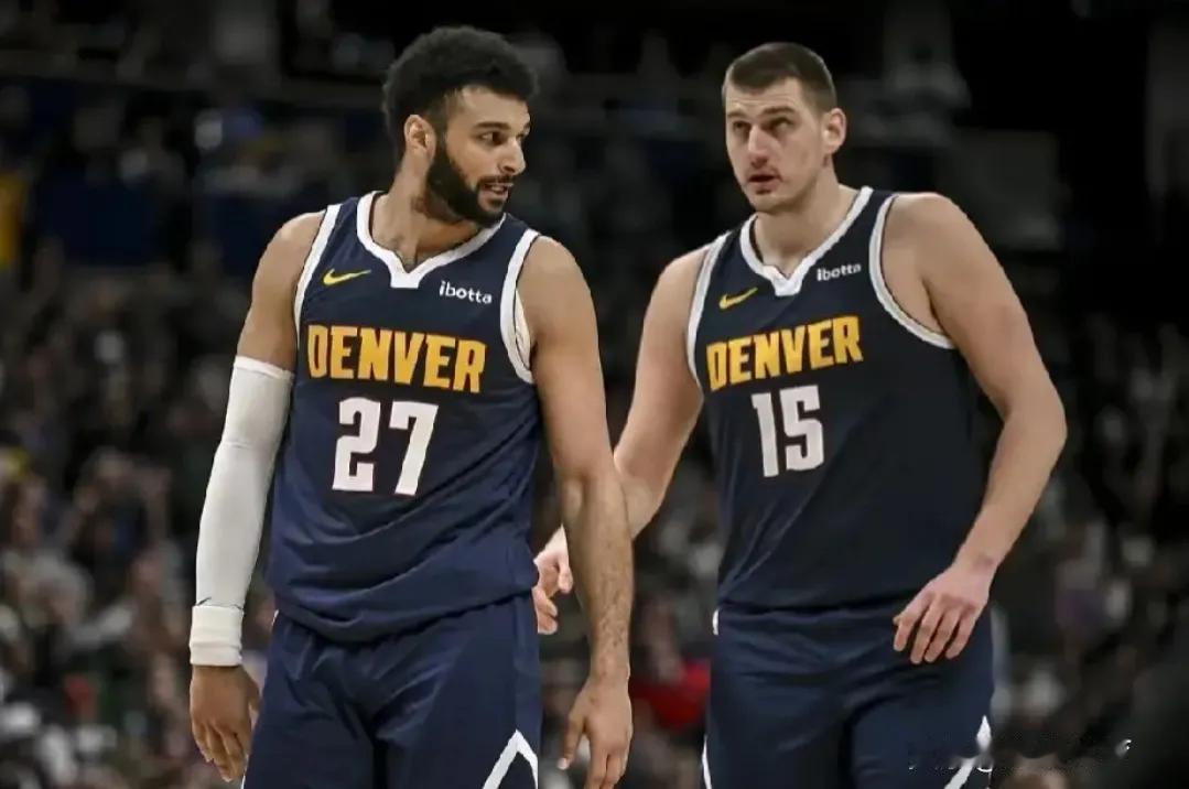 在森林狼98-90掘金，掘金两位球员的表现难以理解：
 
1、戈登，没怎么出手，