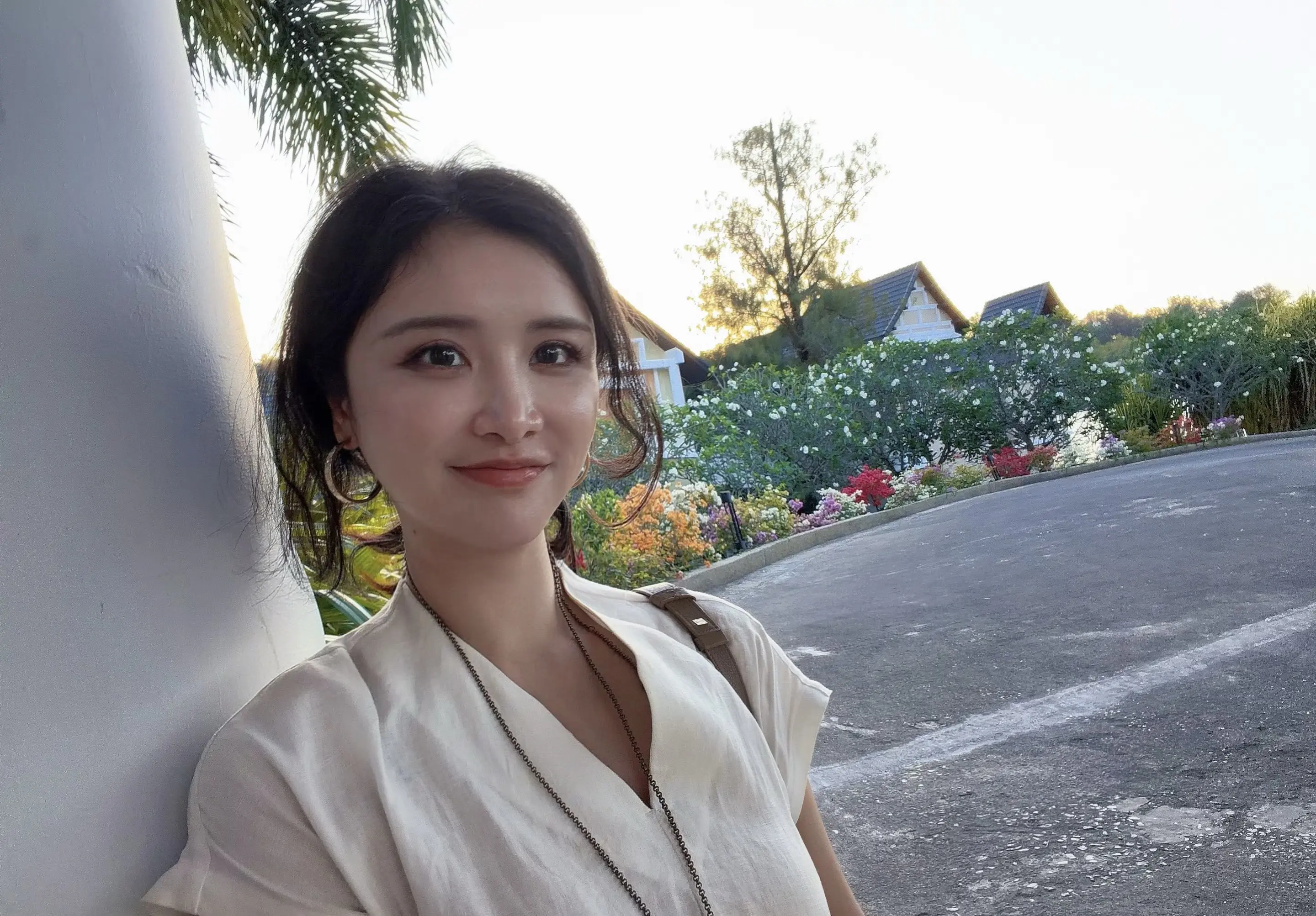 小陈说：“五一去哪儿玩了你们，我去了健身房，卷死你们😤😤 ”