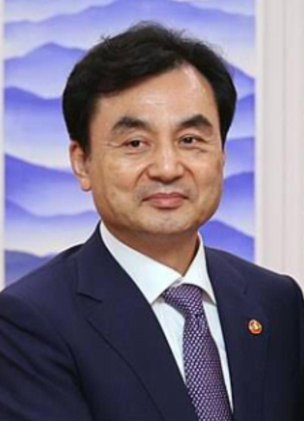 太罕见了！韩国核心军方高官，国防部长安圭伯当众对中国亮出惊人态度。

在6月的一