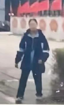 《理解与支持：
这位母亲的做法让网友纷纷点赞》

昨晚，
新疆一位高一女生因为连