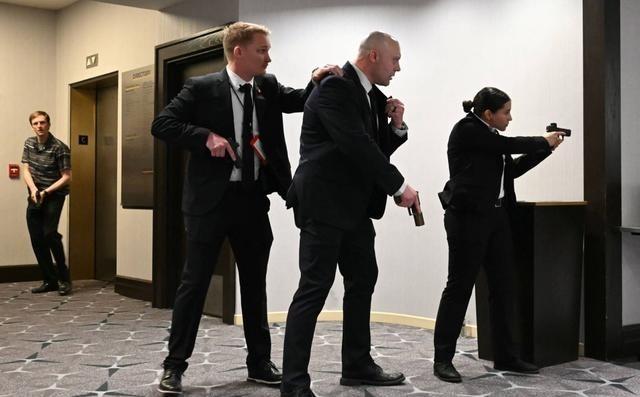 外媒：特朗普离开白宫新闻晚宴后，枪手落网。
华盛顿这一次丢掉的，不是一场晚宴的体