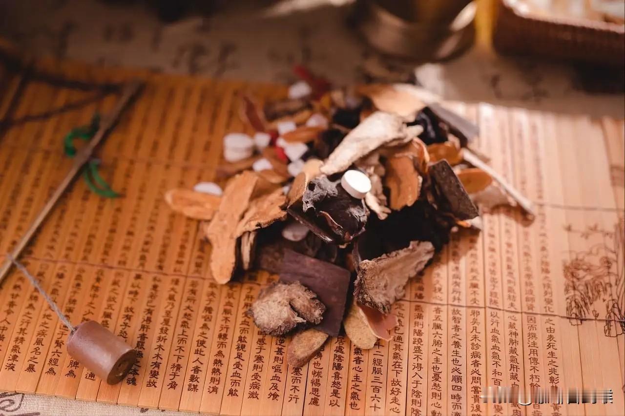 藏在药店角落里便宜药，医生私下经常自用，收藏起来：

1. 失眠多梦、健忘乏力、