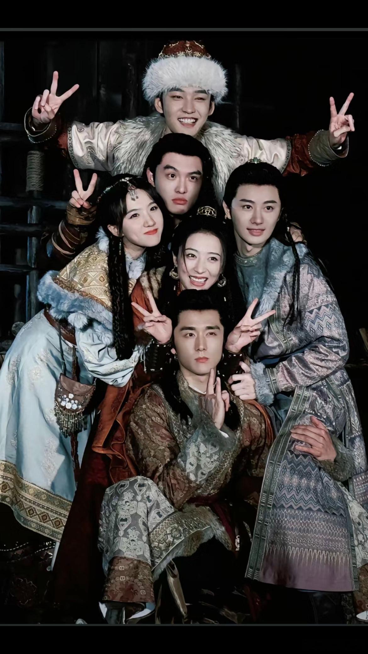 为什么叫《大宋少年志》，因为根本就活不到中年[苦涩]有没有坟还两说…… ​​​