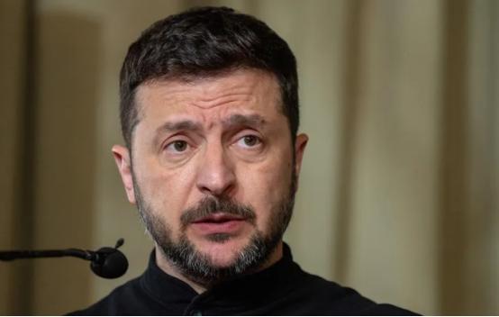 英国路透社报道称，乌克兰总统泽连斯基签署了新的制裁方案，对一些中国、阿联酋、巴拿