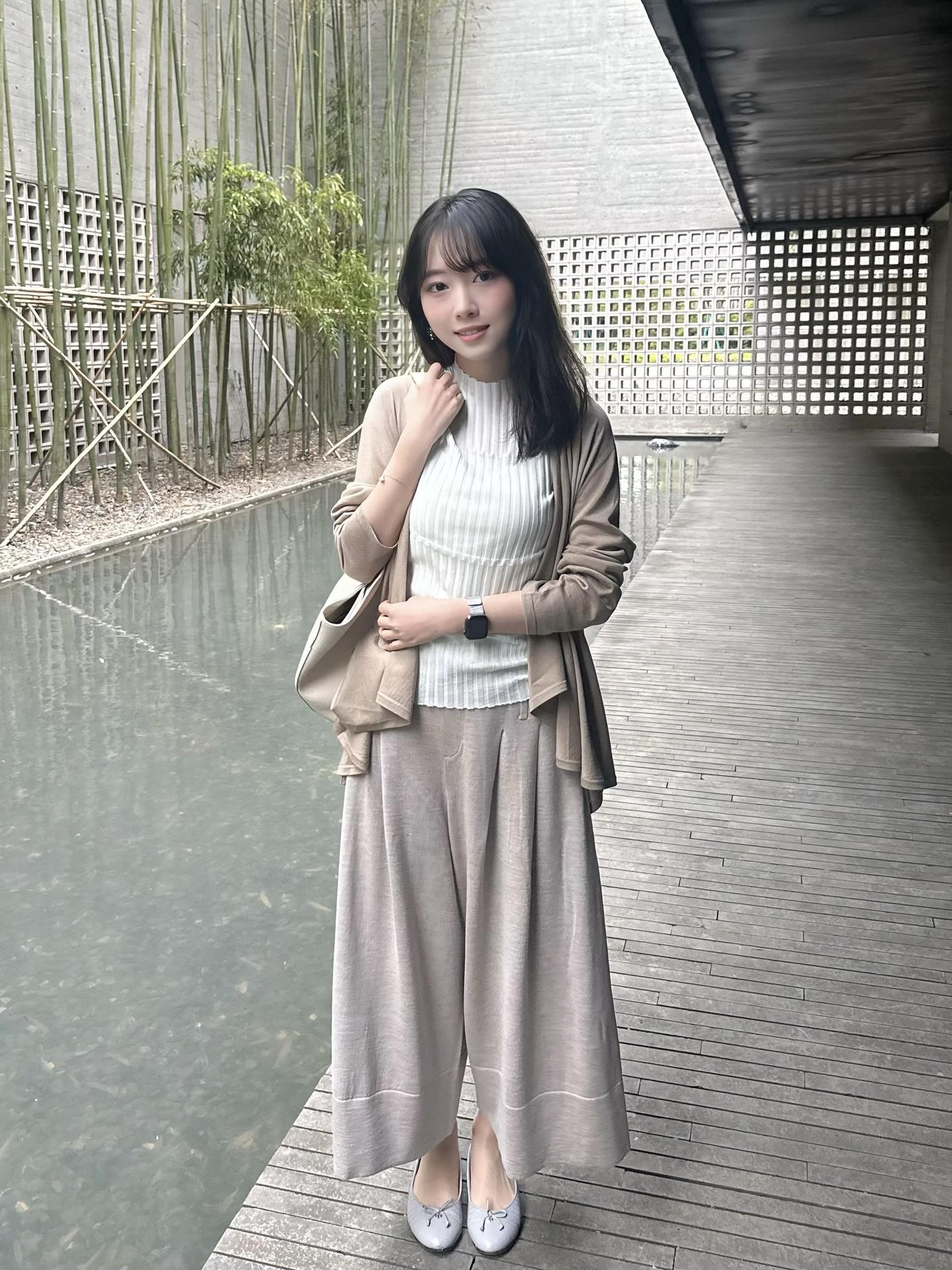 五一出游穿什么。明晚7点半📕直播 欢迎大家来玩～
