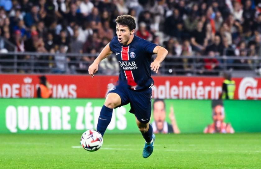 本轮欧冠巴黎客场0-0战平毕尔巴鄂竞技，赛后若昂·内维斯接受了俱乐部官方的采访。