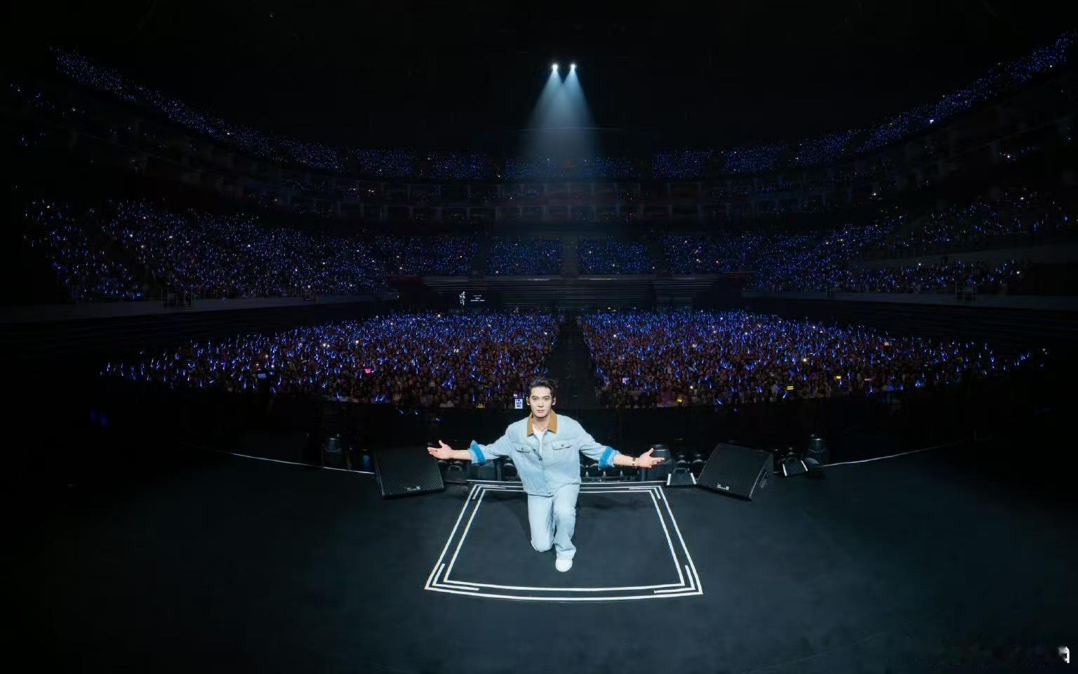 于适我想仍是适诗于适演唱会大合照于适演唱会大合照，不错不错，好好好 