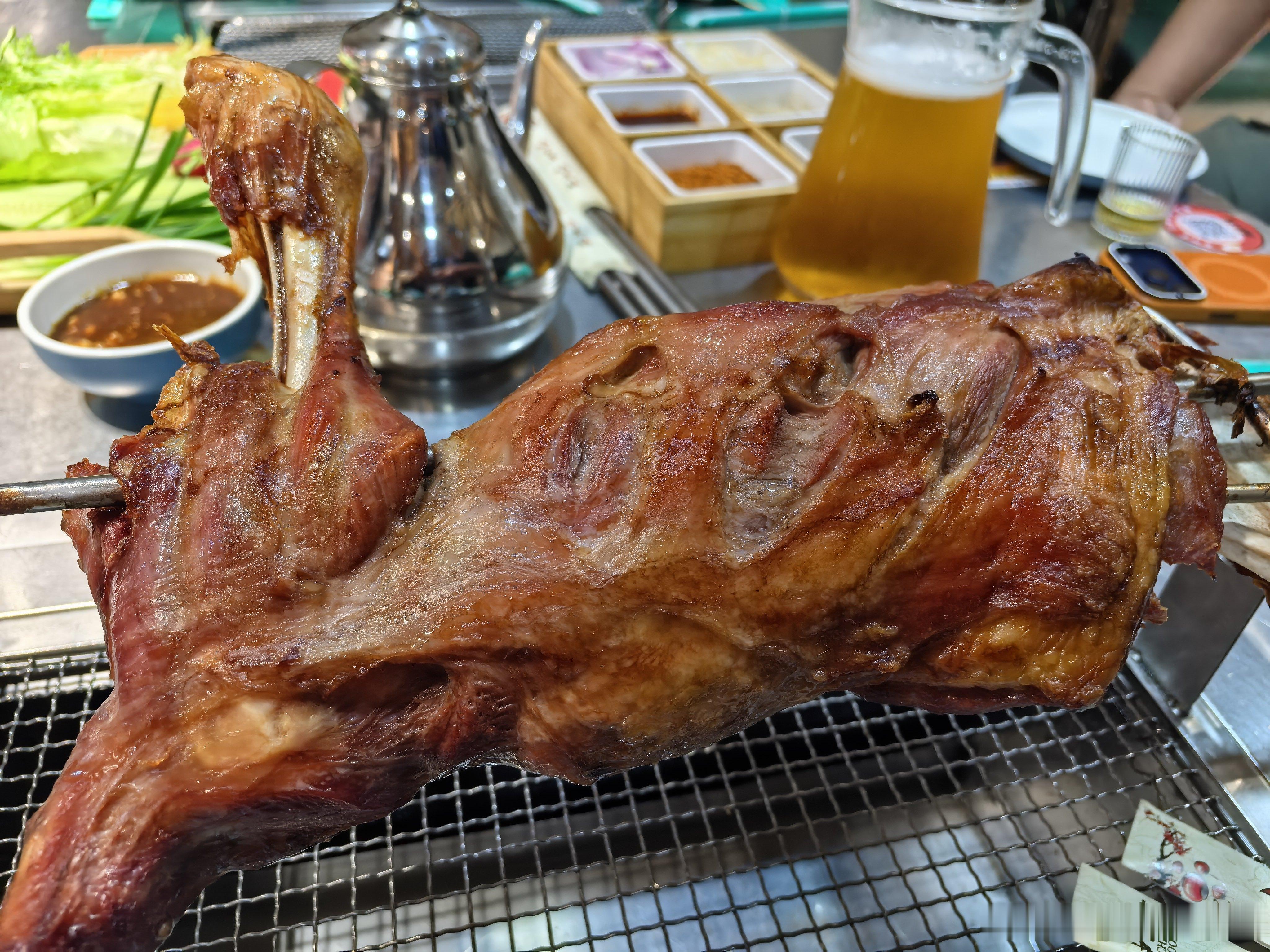 羊腿和各种腰子，还有酒🍺 济南