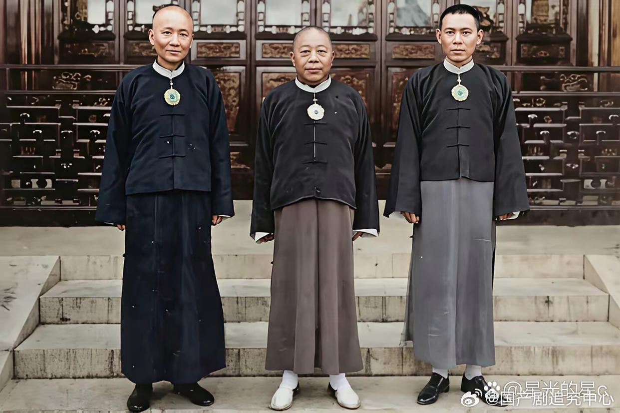 杜月笙、黄金荣、张啸林。 