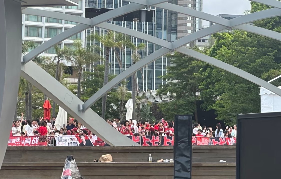 虾虾们辛苦了！红色好看！ 