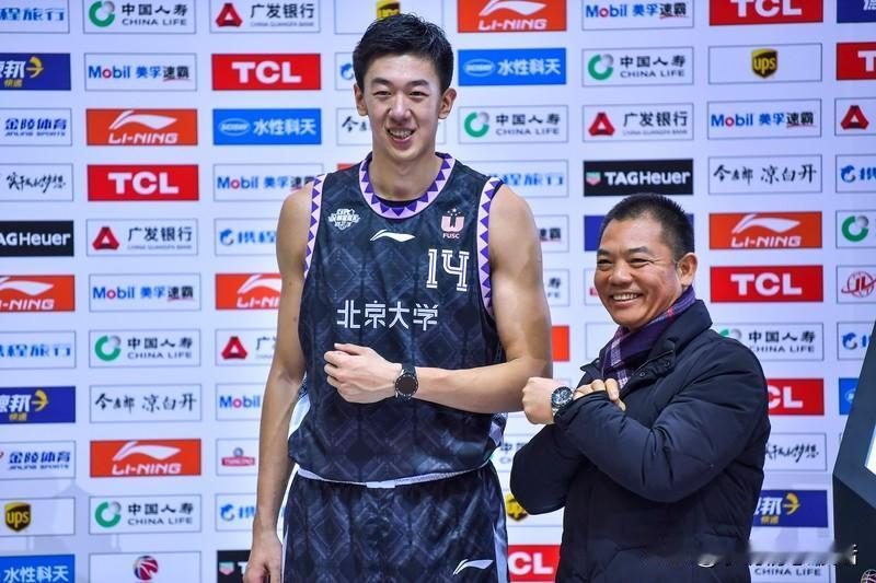 最新CBA球星点评：有人封神，有人拉胯
高光表现
王少杰：广东内线真大腿 对阵山