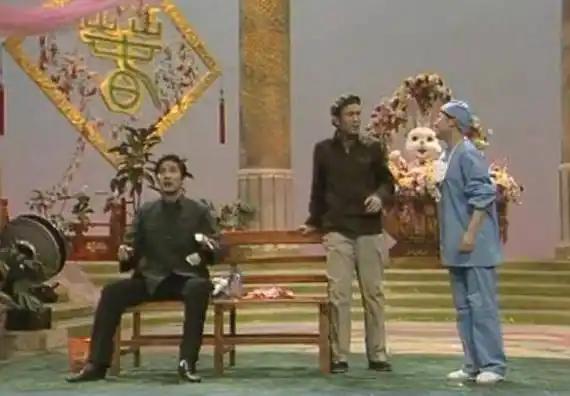 怎么也没想到这个演员原来是他。在电视连续剧《康熙王朝》中有一个角色，那就是明珠的