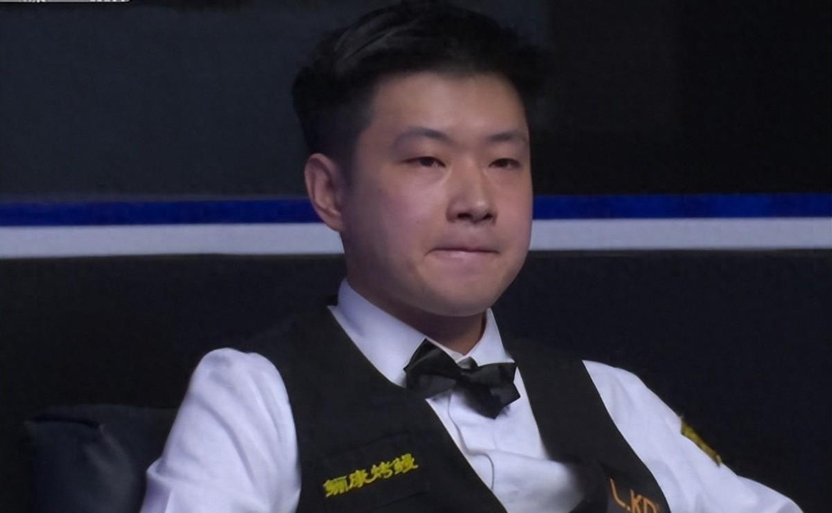 19 日晚的玉山赛场爆了大冷门，志在夺冠的赵心童在领先状态下崩盘，2-5 不敌加