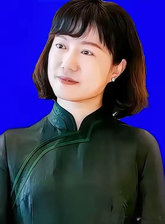 遵从自己内心，
不被世俗舆论所困，
用自己花样年华陪伴先生，
做工作的得力助手，