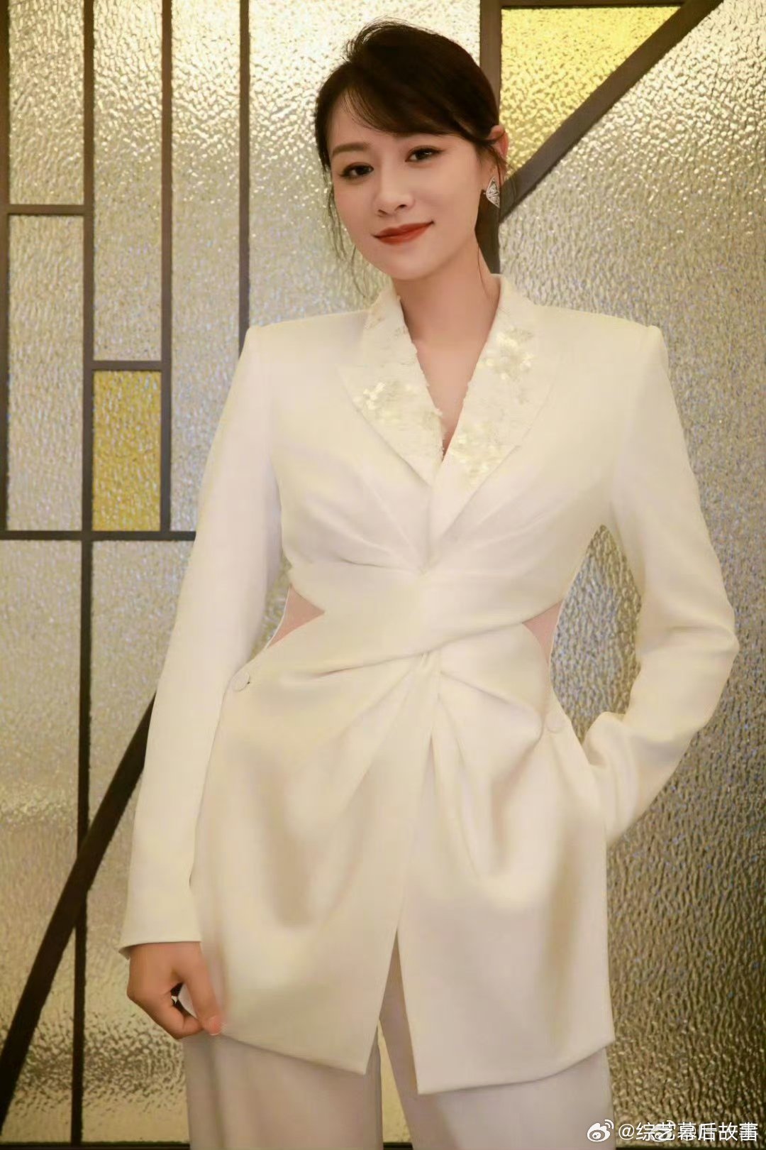 叶一茜快递先我一步成团乘风2026 笑不活了！姐姐的快递比本人先成团出道了 