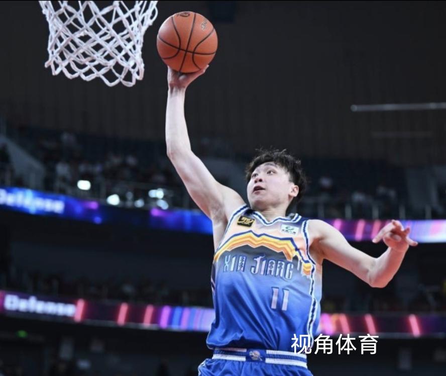 打脸来的如此之快，飞虎男篮真是不禁夸呀！
客战吉林男篮经过四节比拼，最终83比8