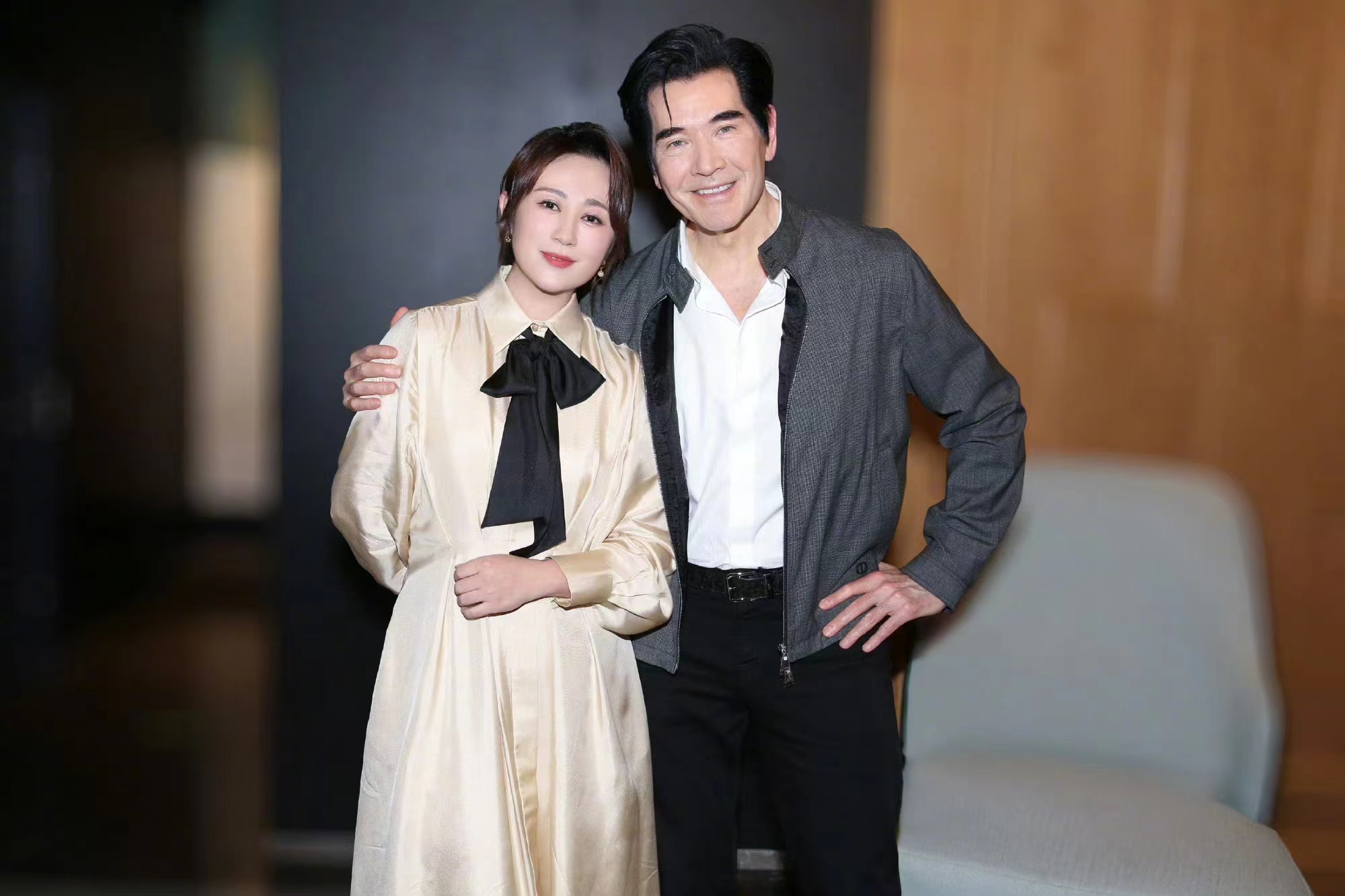 #马丽晒与费翔合照##梦一个费翔马丽合作#马丽晒与费翔合照，哇塞哇塞 ​​​