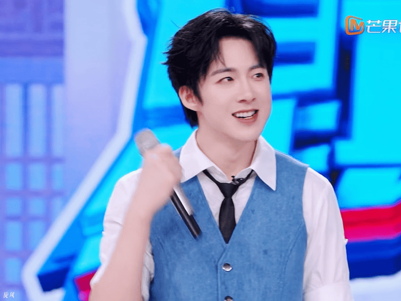 摩登兄弟 
握拳小咪！这完全一模一样啊
介么萌！！

刘宇宁你好星期六