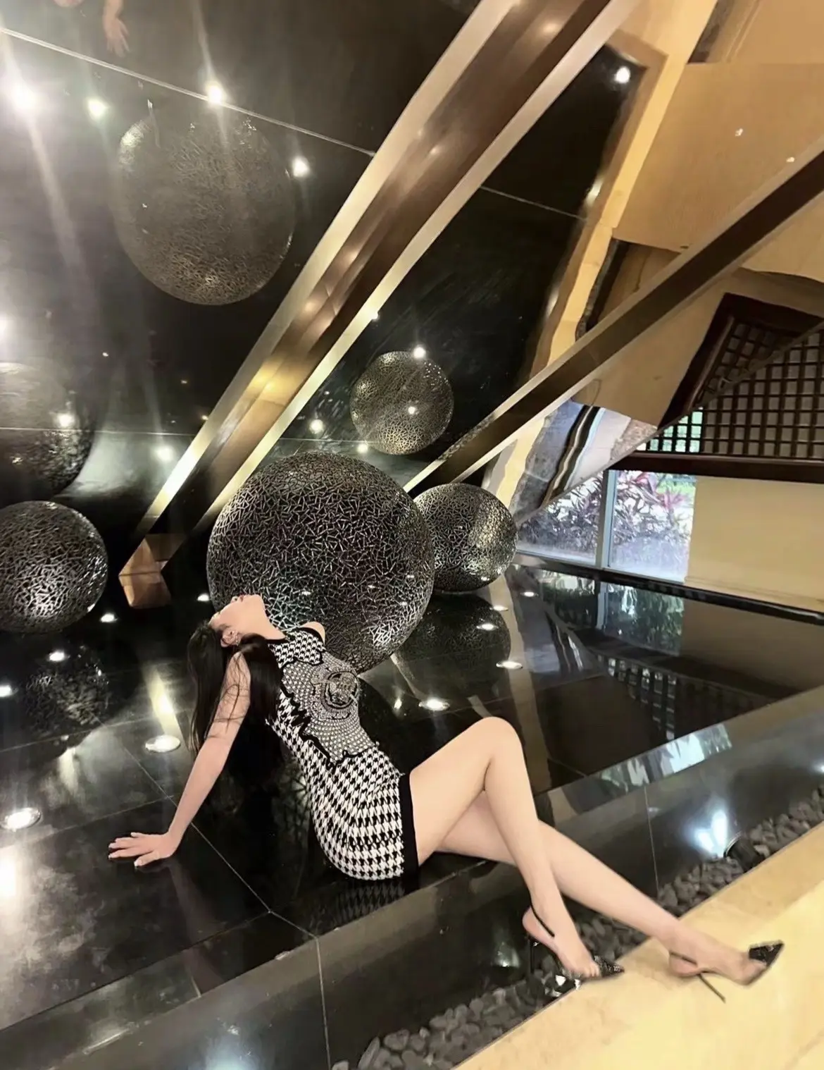 另外你能买妖股吗。我沉默了 你以为我不想吗