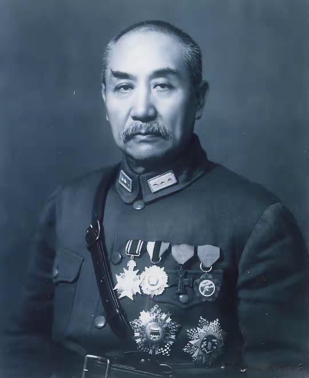 阎锡山手下的“十三太保”分了几个派系？
阎锡山的十三太保主要由保定军校毕业生组成