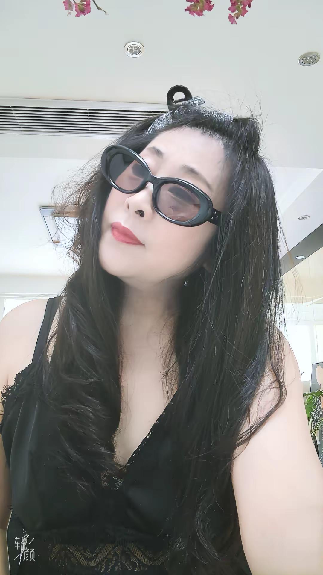 谁还没点爱好 我的风格永远是限量版 可甜可酷可温柔 又是装好看的一天