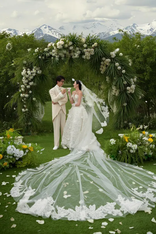 武汉婚纱照🌿森系草坪婚纱照，浪漫满分！