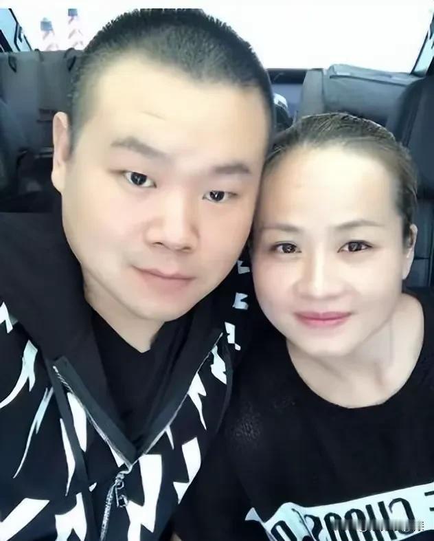 岳云鹏的老婆一脸旺夫相！
很多男人喜欢瘦的女人，但是有点肉的女人更旺夫，找媳妇就