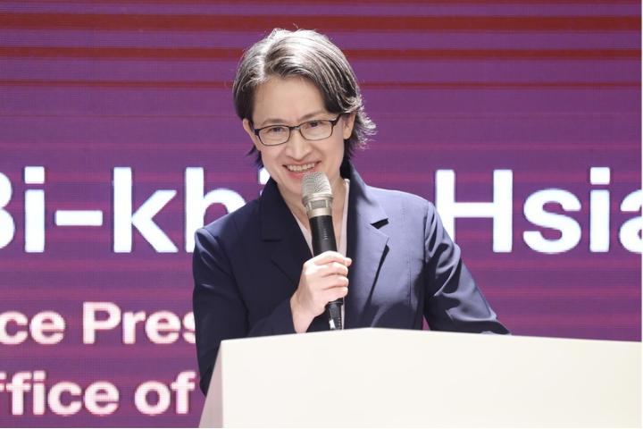 百姓、三军吞毒油！萧美琴社群毫无表态　还为媒体人被打「难以入眠」

梅花新闻网 