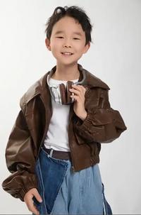 《主角》这部剧爆火，不得不承认，里面的每一个演员都演技了得。但让人笑的肚子疼，很