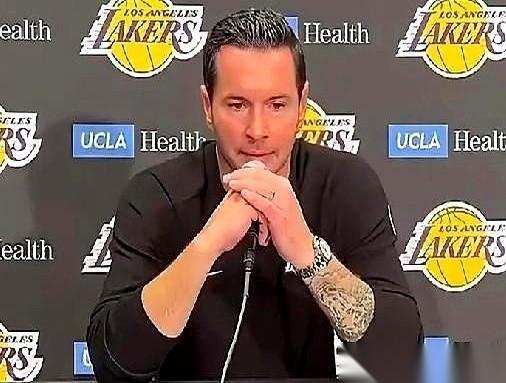 雷迪克终于忍不住了，直接开喷：“这个赛程安排得太离谱了！”
我从来没见过这样的。